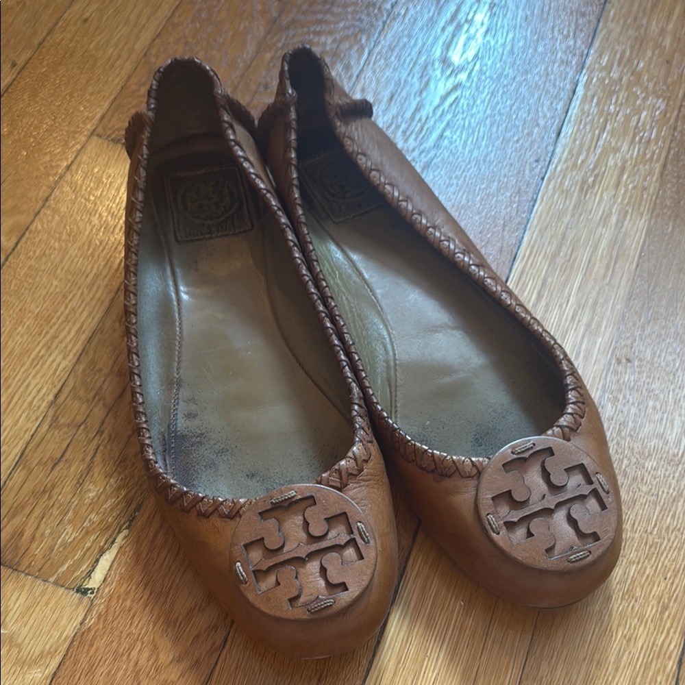 Tory Burch Brown Leather Loafers with Medallion Logo